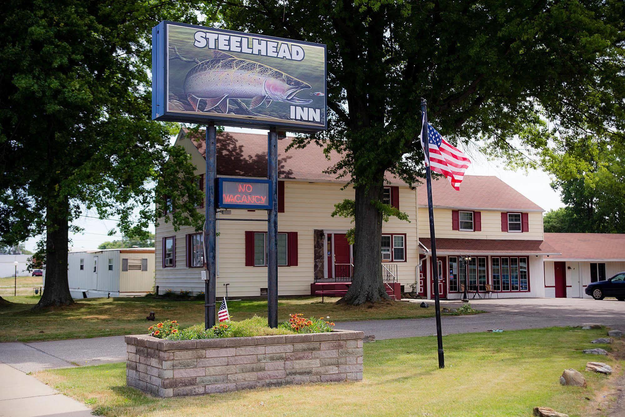 Steelhead Inn Эри Экстерьер фото